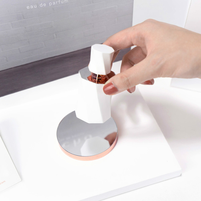 化妝品包裝瓶定制廠家告訴你，聚酯塑料成為容器包裝市場發(fā)展的新常態(tài)