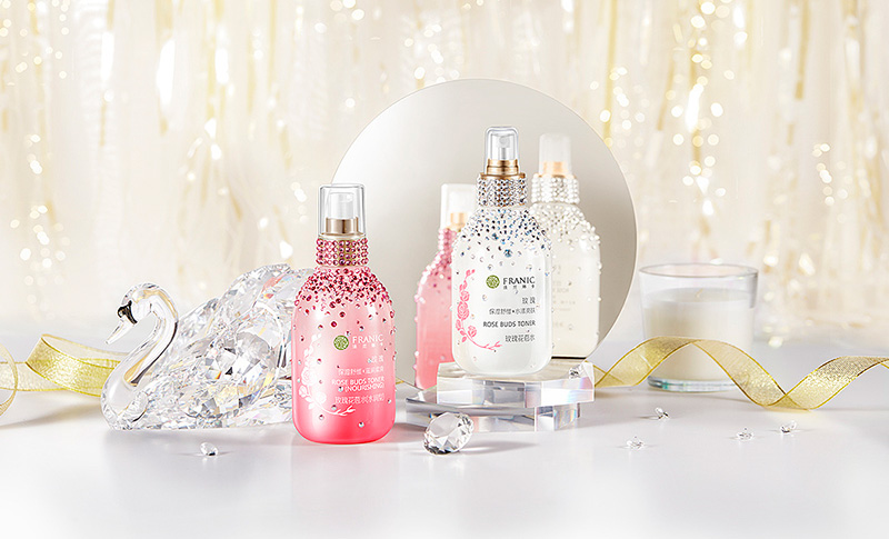 國(guó)貨美妝的“梳妝臺(tái)戰(zhàn)爭(zhēng)”：光榮之路，道阻且長(zhǎng)